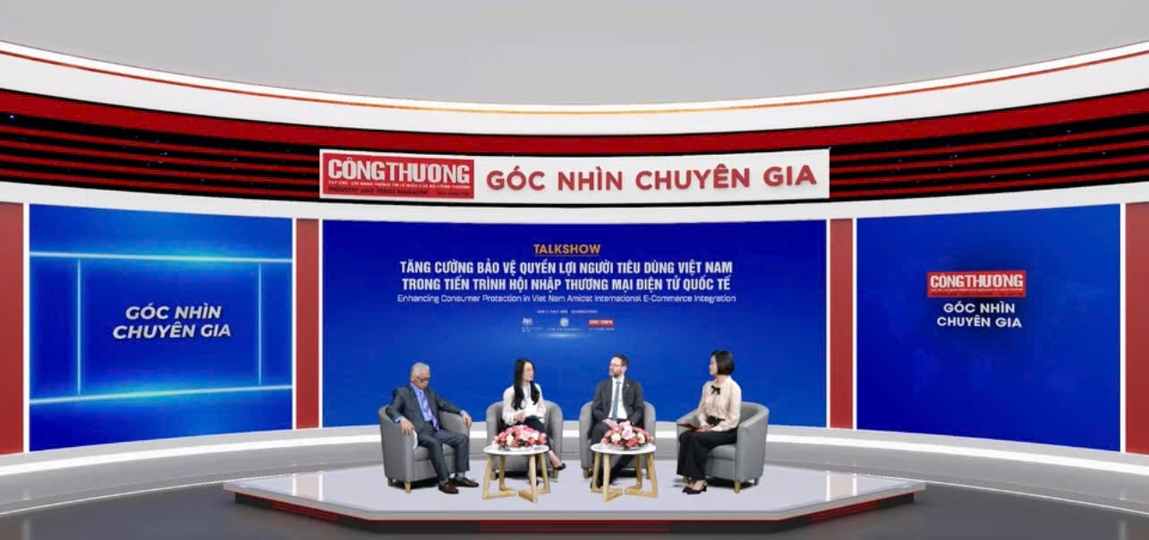 Tăng cường bảo vệ quyền lợi người tiêu dùng Việt Nam trong tiến trình hội nhập thương mại điện tử quốc tế.